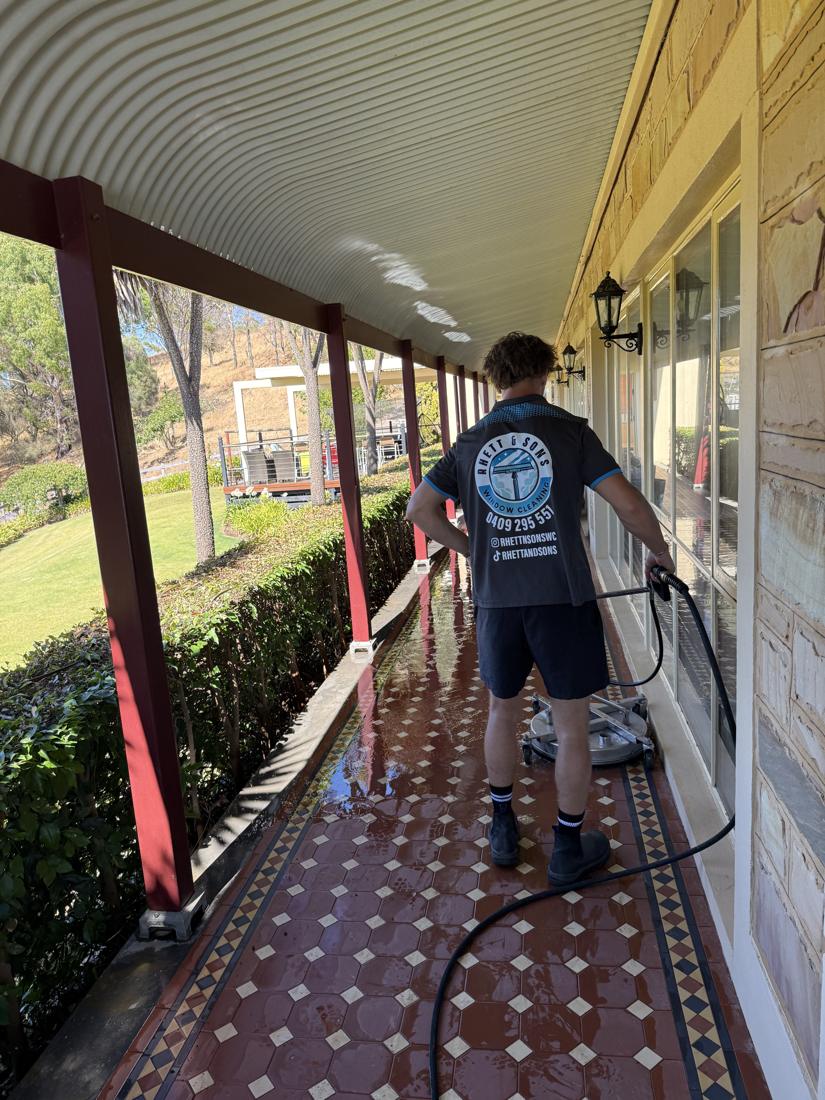 Commercial window cleaning Adelaide