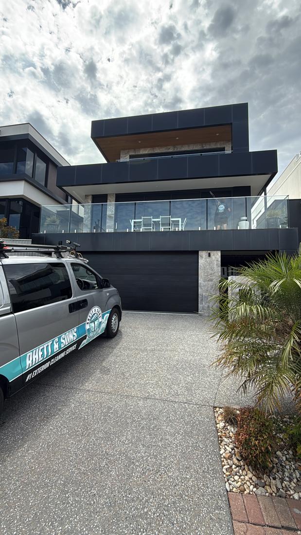 The Rhett & Sons team on site
